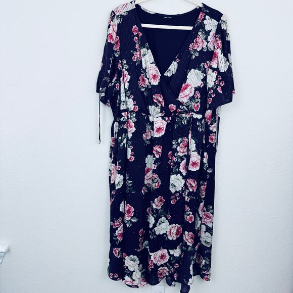 Torrid Womens Midi Dobby Satin Surplice Wrap Dress Size 3X Romantic Roses Floral - Picture 1 of 14